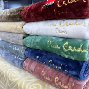 Serviette pierre cardin